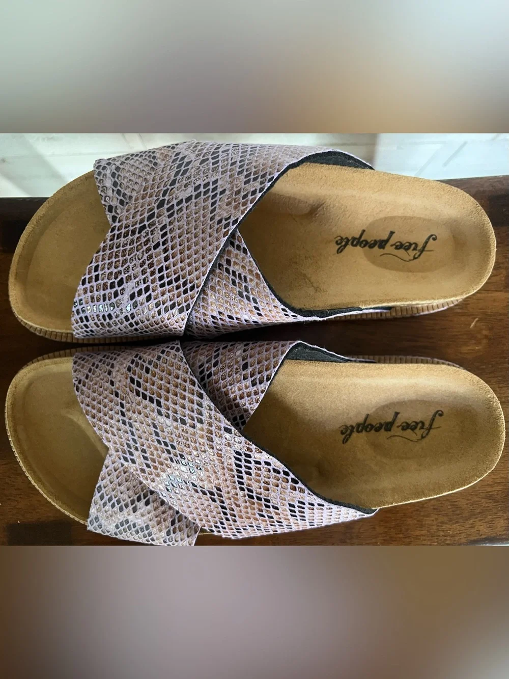 FREE PEOPLE Sidelines Footbed Sandals / Viola Snake in size 10.  NWOT